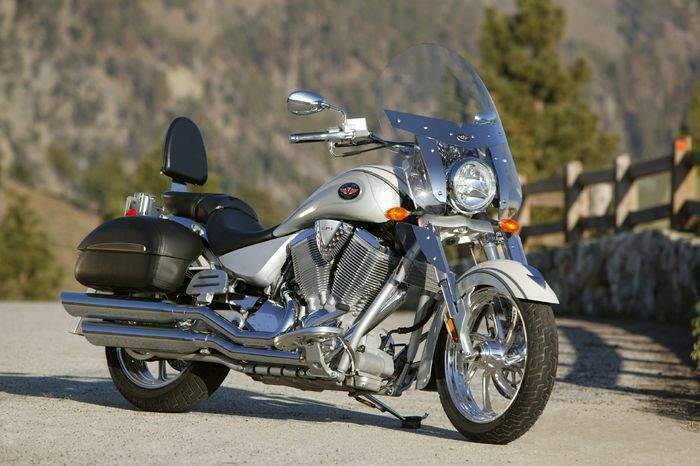 Victory kingpin hard on sale saddlebags